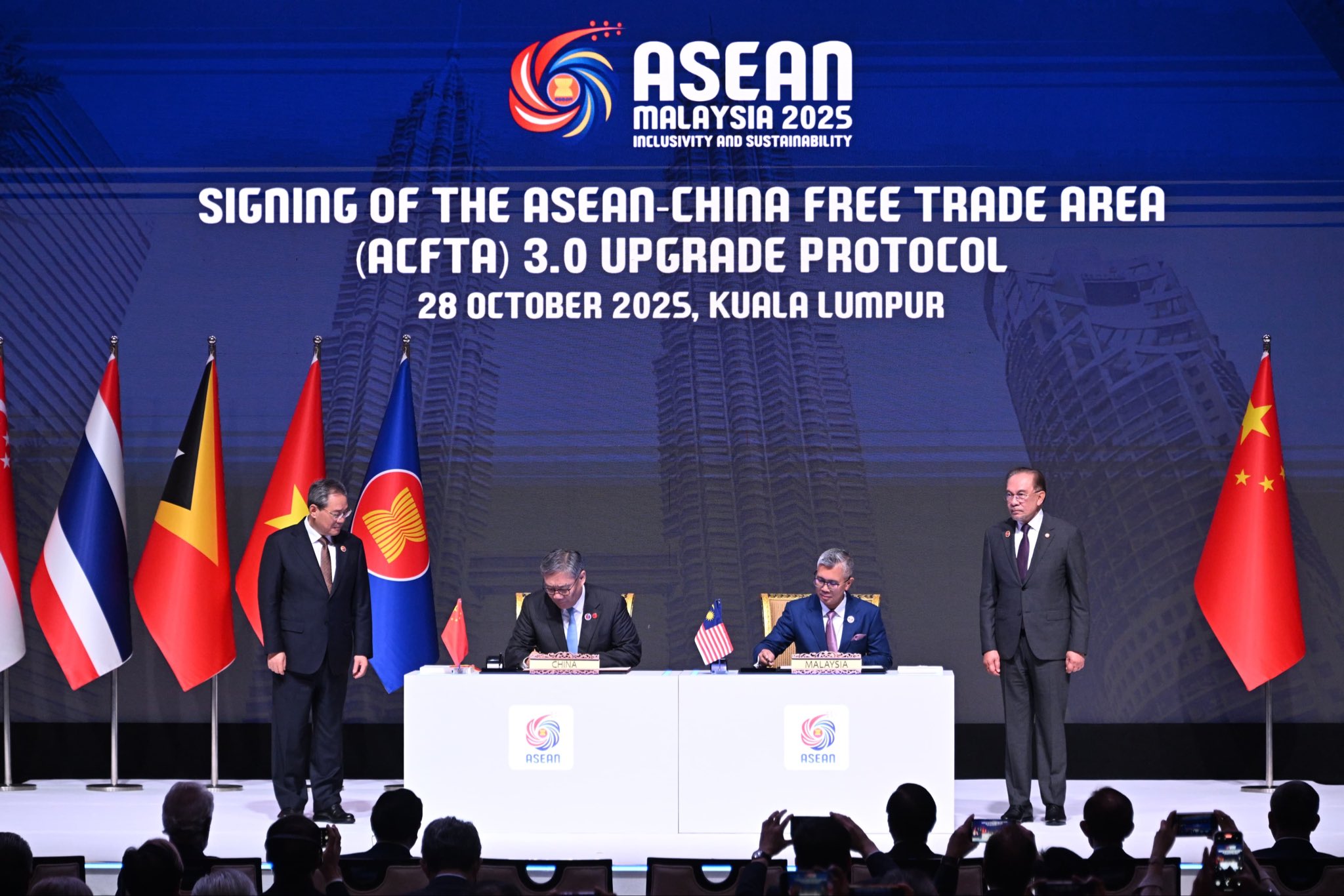 ASEAN, China seal FTA 3.0 to deepen trade ties and expand regional integration