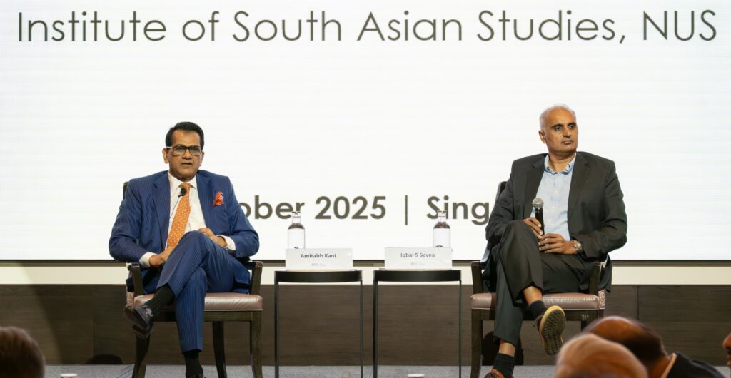 Associate Professor Iqbal Singh Sevea, Director, Institute of South Asian Studies, NUS, chairs a discussion with Kant