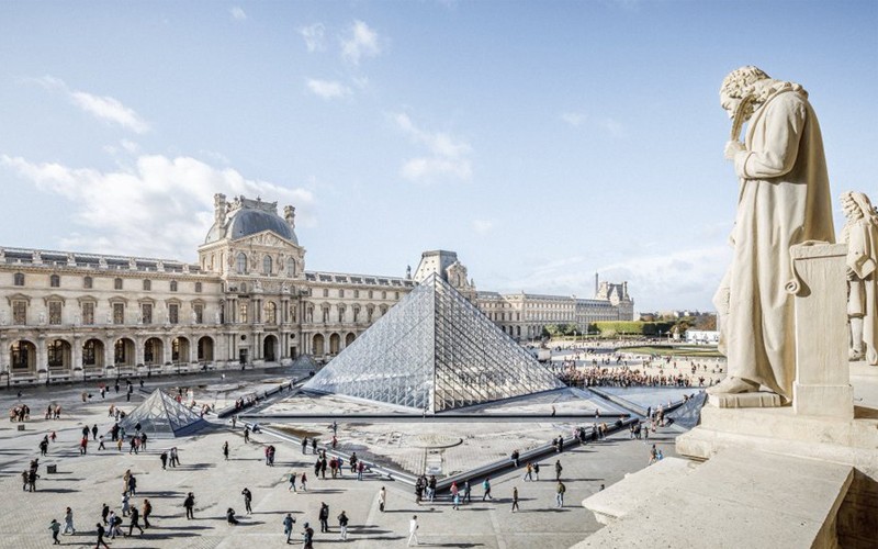 France’s Justice Minister Gérald Darmanin has admitted that security flaws gave robbers a chance to steal imperial jewels from the Louvre in broad daylight on Sunday.