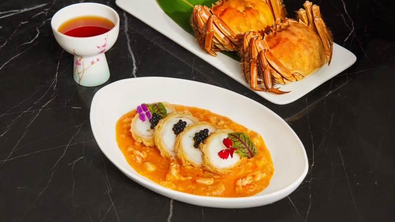 Sichuan-style Crispy Fish Maw stuffed with Shrimp Paste & Hairy Crab Roe