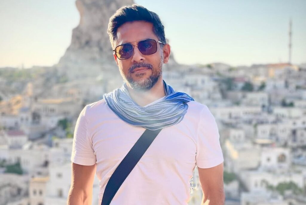 Vishen Lakhiani is an Indian-origin CEO of Mindvalley