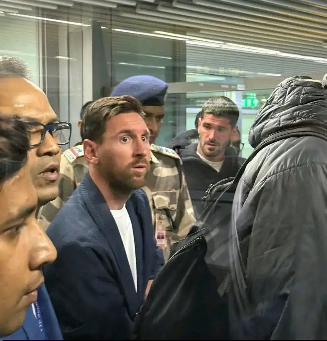 Lionel Messi: Footballer gets a rousing reception in Kolkata as thousands brave cold night to welcome him at 2.26 am