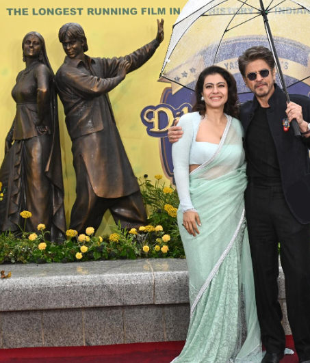 Shah Rukh Khan, Kajol unveil ‘DDLJ’ sculpture at London’s Leicester Square, where Simran met Raj
